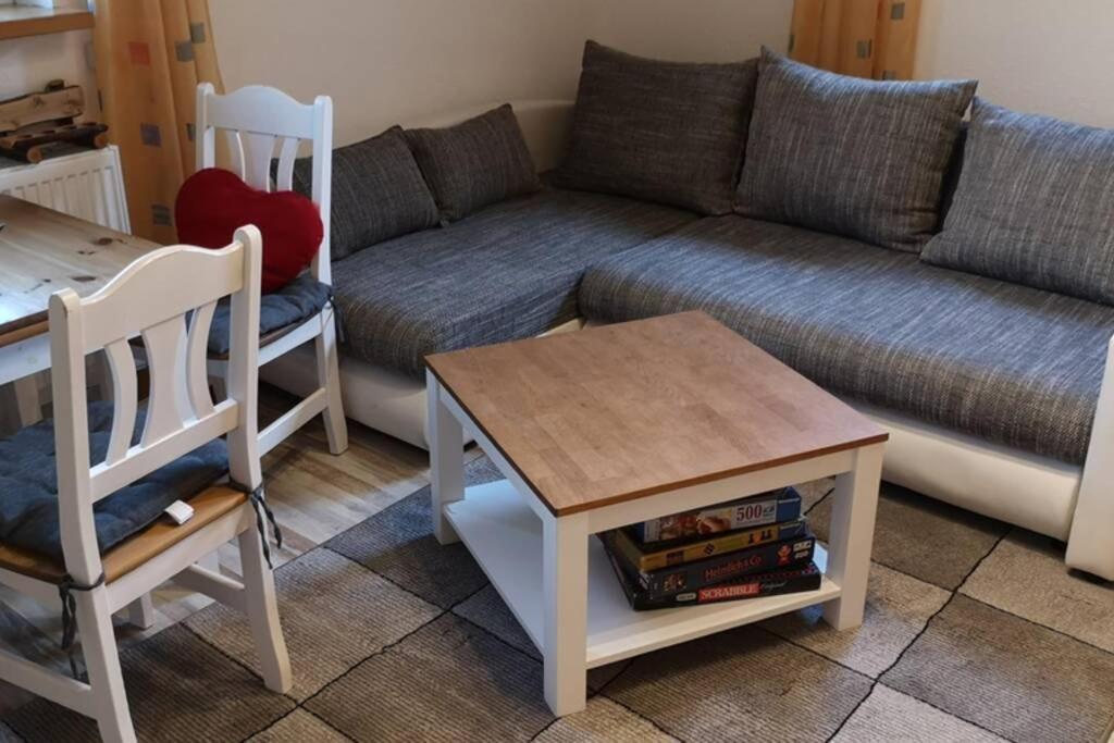 Ruhige Ferienwohnung Inklusive Garten Souterrain - Neu Renoviert Lachen Luaran gambar