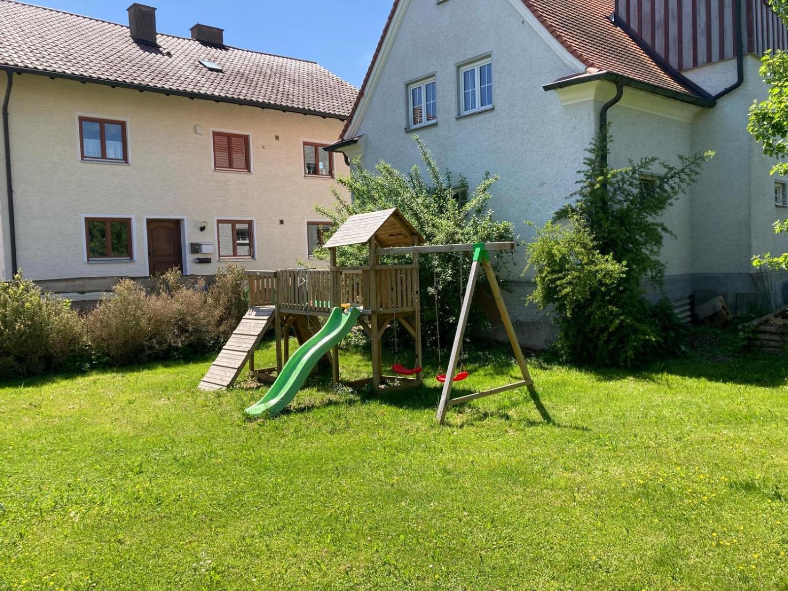 Ruhige Ferienwohnung Inklusive Garten Souterrain - Neu Renoviert Lachen Luaran gambar