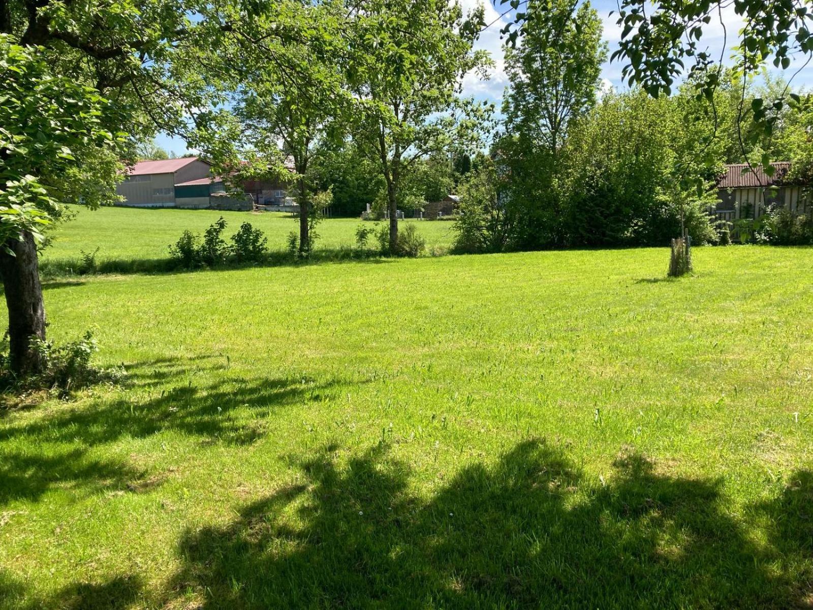 Ruhige Ferienwohnung Inklusive Garten Souterrain - Neu Renoviert Lachen Luaran gambar